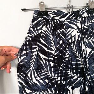 H&M • Leaf Print Joggers